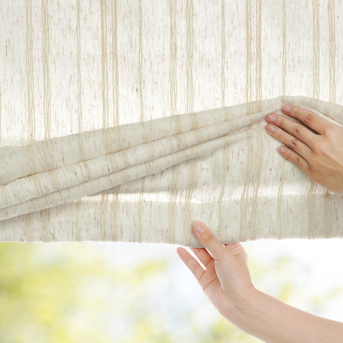 Amber Stripe Pattern Roman Shades